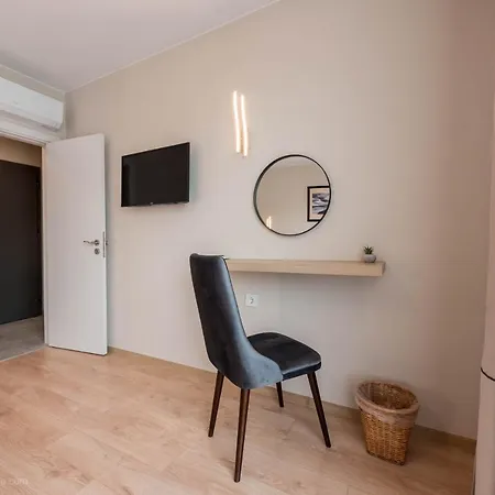 Apartment Sea Stories