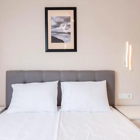 Sea Stories Apartment *