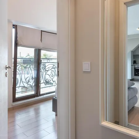 Apartment Sea Stories